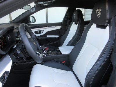 صورة 21 لـ 2018 Lamborghini URUS