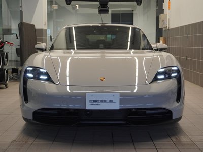 2024 Porsche TAYCAN photo 2