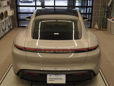 2024 Porsche TAYCAN photo 11