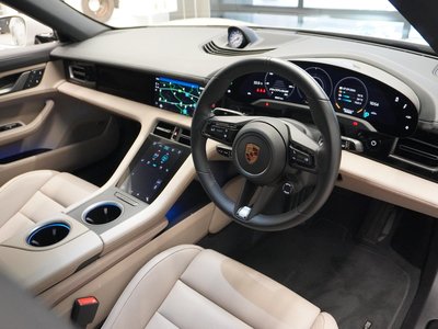 2024 Porsche TAYCAN photo 14