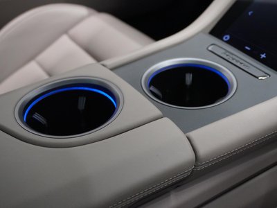 2024 Porsche TAYCAN thumbnail 42