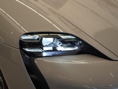 2024 Porsche TAYCAN photo 4