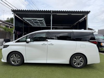 صورة مصغرة 3 لـ 2023 Toyota ALPHARD
