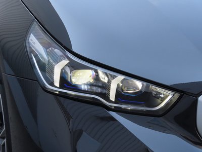 2025 BMW 5 SERIES — фото 9