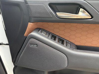 صورة 28 لـ 2025 Lexus GX
