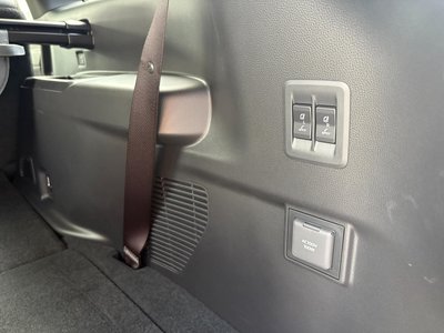 صورة 17 لـ 2025 Lexus GX