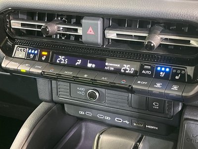 2025 Toyota LAND CRUISER 250 thumbnail 31