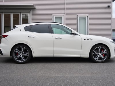 2022 Maserati LEVANTE — фото 10