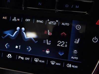 صورة 44 لـ 2023 Maserati GRECALE