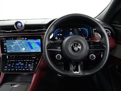 صورة 34 لـ 2023 Maserati GRECALE