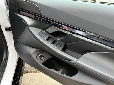 2025 BMW 5 SERIES photo 16
