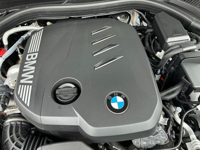 2025 BMW 5 SERIES photo 5