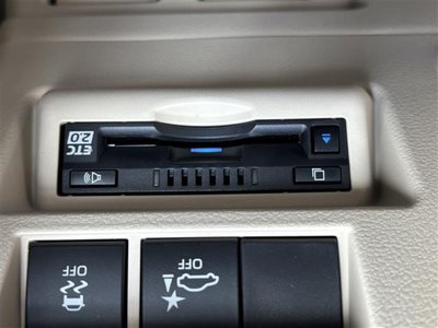 2023 Toyota LAND CRUISER 300 — фото 26