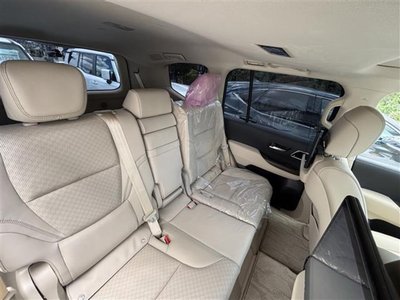 2023 Toyota LAND CRUISER 300 — фото 18