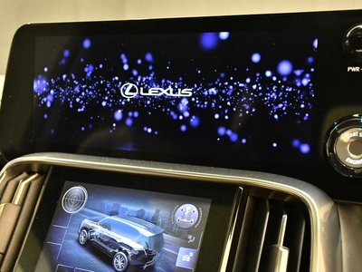 2023 Lexus LX thumbnail 21