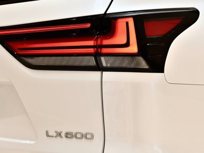 2023 Lexus LX 照片 13