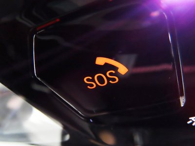 2025 BMW 1 SERIES photo 11