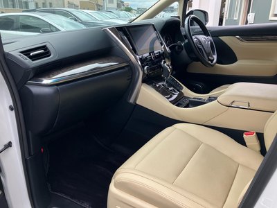 صورة 45 لـ 2022 Toyota ALPHARD