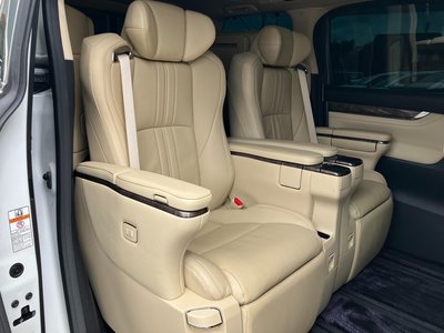 صورة 48 لـ 2022 Toyota ALPHARD