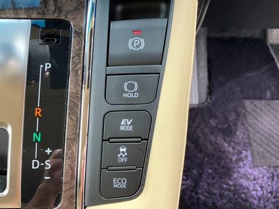 صورة 27 لـ 2022 Toyota ALPHARD