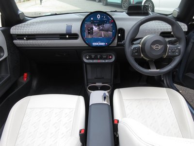 صورة 22 لـ 2025 MINI COOPER CONVERTIBLE