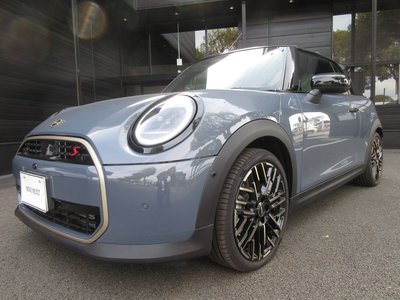 صورة 8 لـ 2025 MINI COOPER CONVERTIBLE