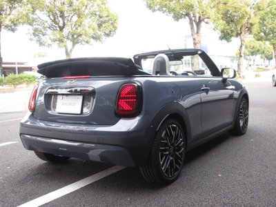 صورة 15 لـ 2025 MINI COOPER CONVERTIBLE