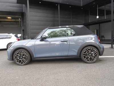 صورة 12 لـ 2025 MINI COOPER CONVERTIBLE