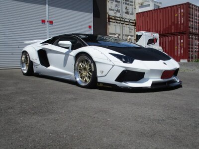 صورة 20 لـ 2012 Lamborghini AVENTADOR