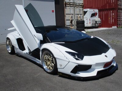 صورة 21 لـ 2012 Lamborghini AVENTADOR