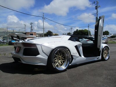 صورة 39 لـ 2012 Lamborghini AVENTADOR