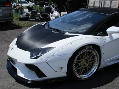 صورة 31 لـ 2012 Lamborghini AVENTADOR