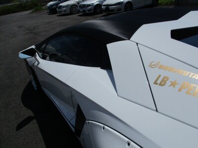 صورة 46 لـ 2012 Lamborghini AVENTADOR