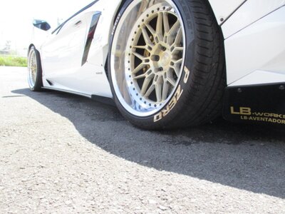 صورة 56 لـ 2012 Lamborghini AVENTADOR