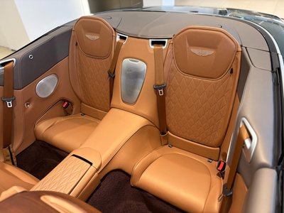 2025 Aston Martin DB12 VOLANTE 缩略图 34