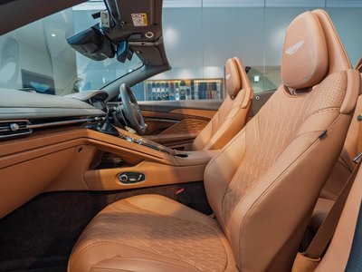 2025 Aston Martin DB12 VOLANTE 缩略图 32