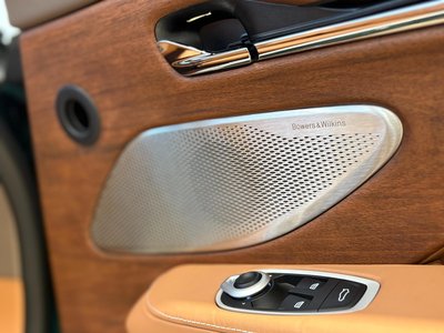 2025 Aston Martin DB12 VOLANTE 缩略图 33