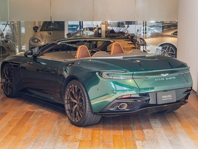 2025 Aston Martin DB12 VOLANTE — фото 3