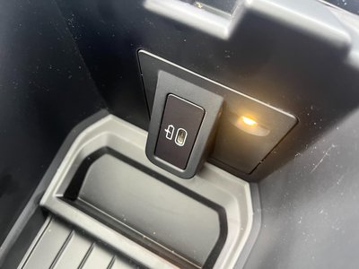 2023 BMW IX3 thumbnail 29