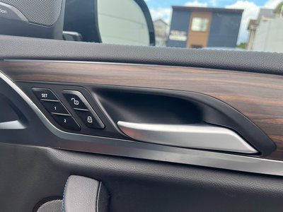 2023 BMW IX3 thumbnail 32