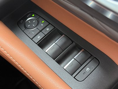 صورة 71 لـ 2026 Toyota VELLFIRE