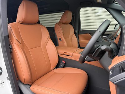 صورة 40 لـ 2026 Toyota VELLFIRE