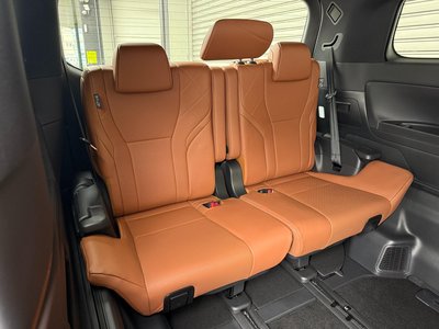 صورة 46 لـ 2026 Toyota VELLFIRE