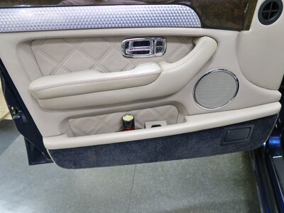 2004 Bentley ARNAGE thumbnail 22
