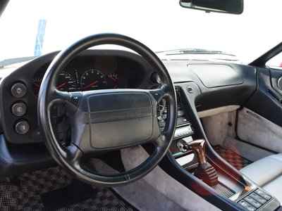 1991 Porsche 928 缩略图 4