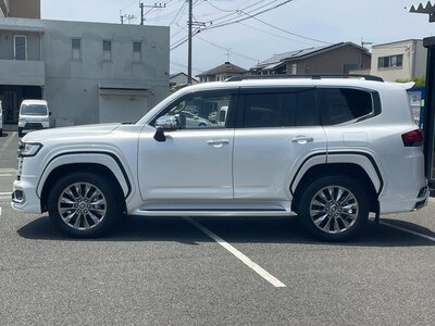صورة 10 لـ 2025 Toyota LAND CRUISER 300