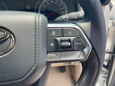 صورة 20 لـ 2025 Toyota LAND CRUISER 300