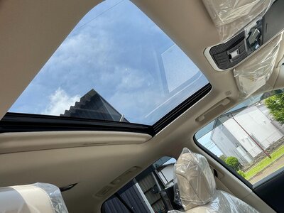 صورة 35 لـ 2025 Toyota LAND CRUISER 300