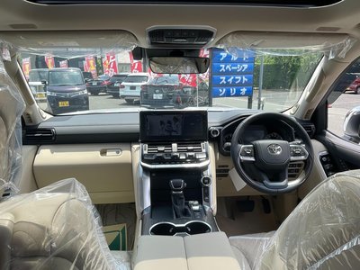 صورة 52 لـ 2025 Toyota LAND CRUISER 300