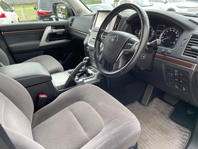 صورة مصغرة 40 لـ 2017 Toyota LAND CRUISER 200